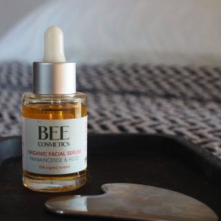 B E E  C O S M E T I C S

From the very beginning of creating the Studio, I knew I wanted to fill it with products that reflect the values of FOLDE + SONDER - local, natural and deeply nourishing.

So when I was introduced to @beecosmeticsuk  a beautiful Sussex-based brand crafting skincare with honey, beeswax and propolis from their very own beehives, I knew I'd found something special.

Their products don't just smell incredible, they feel supportive and deeply nourishing on your skin. Honest, gentle, and full of goodness. It's everything I want your experience at the Studio to be.

Come and try them for yourself during your treatment. Your skin will thank you.

Warmly, Liv

👆Follow link in bio to view full treatment menu and to book online!

#foldeandsonder #beecosmeticsuk #sussexskincare #localandnatural #studioexperience #massage #holistictreatments #Nature #wellness